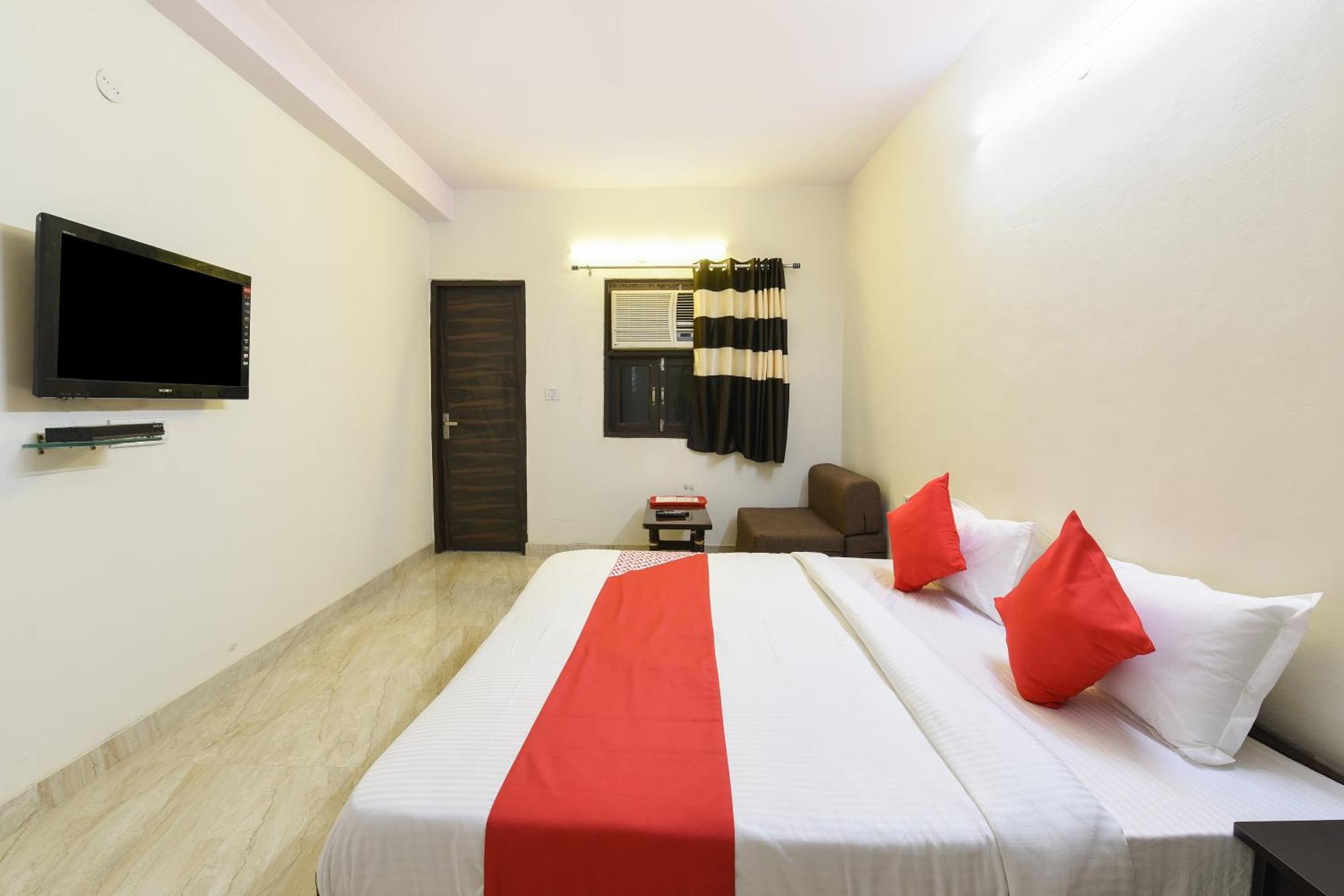 O Club Residency 3* New Delhi